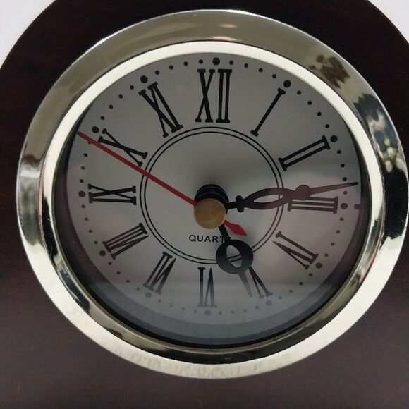 Vintage Wood Grain Quartz Mantel Clock with Gold Tone Accents #C009 - Picture 3 of 8